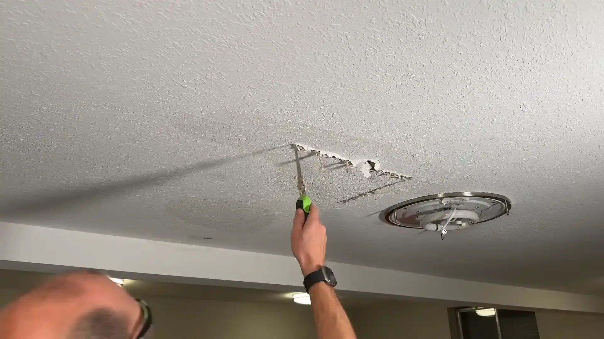 Ceiling Leak Detection And Repair in Pueblo, CO